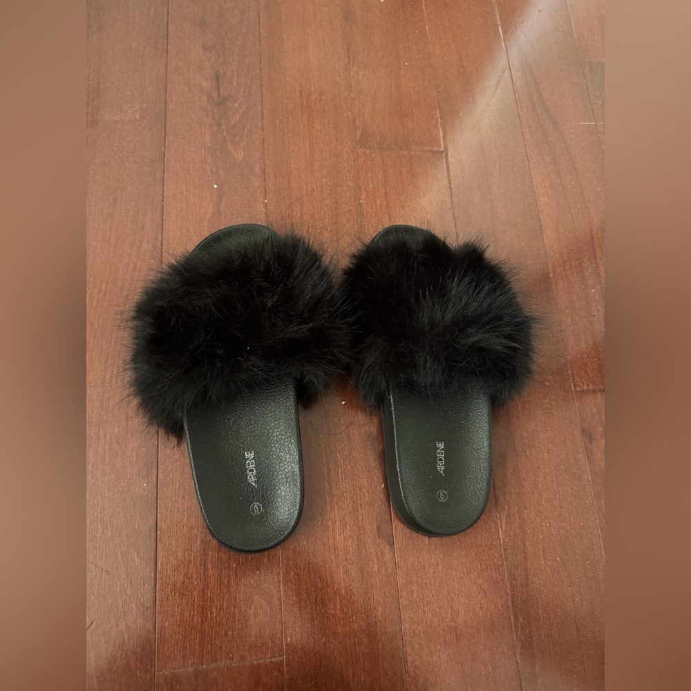 Ardene Black Furry Women's Slippers